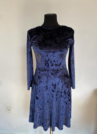 Темно синя сукня оксамит