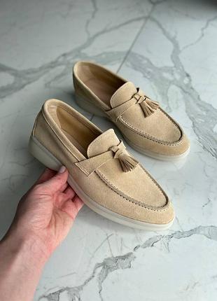 Женские замшевые лоферы цвет песочный