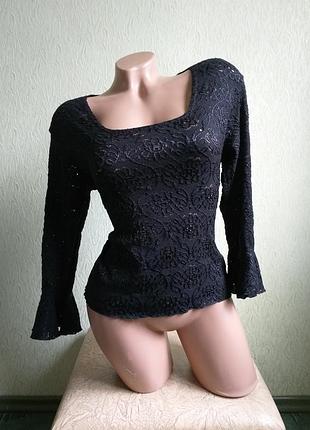 Стрейчевая блуза. топ. лонгслив. рукава клеш. вышивка розы.