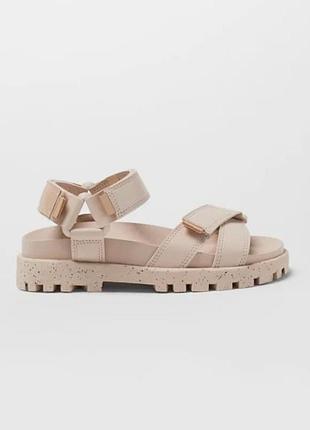 Босоніжки zara