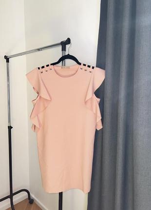 Платье цвета пудры zara s