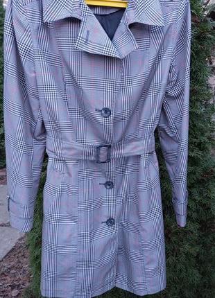 Тренч в клетку плащ