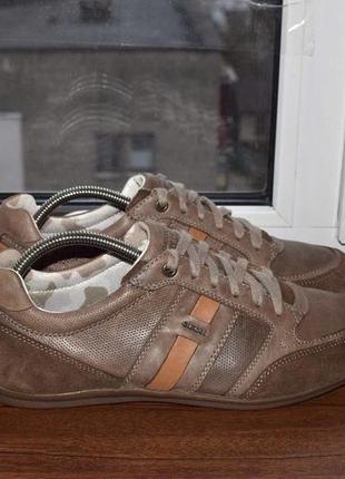 The latter has an even larger Gel unit and is more generously padded all throughout the shoe 117169921 Geox respira sneakers sico