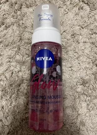 Nivea ніжний мус-пінка для вмивання для сухої і чутливої шкіри1 фото