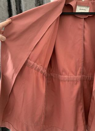 Пудровый розовый оверсайз укороченный тренч куртка8 фото