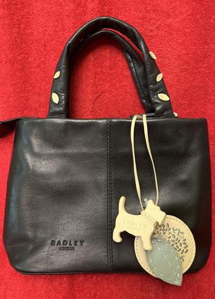 Отличная маленькая кожаная сумка radley