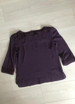 Фиолетовая блуза декорирована атласом5 фото