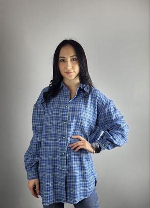Сорочка жіноча базова в клітинку вільного крою синя modna kazka mkaz6440-12 фото