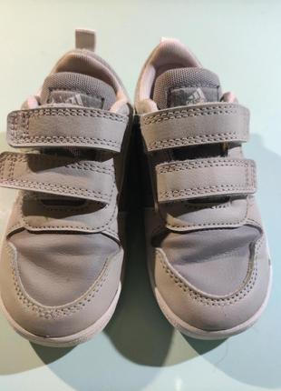 Оригінальні дитячі кросівки