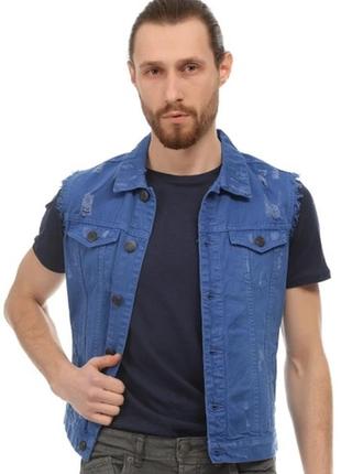 Новая стильная джинсовая 100% коттон синяя мужская жилетка с потертостями на пуговицах alcott