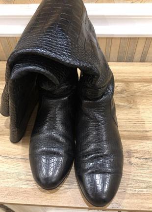 Демисезонные кожаные сапожки р. 37