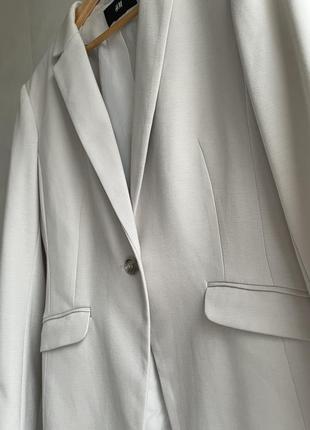 Пиджак h&amp;m серо-бежевого цвета4 фото