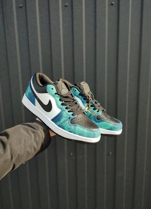 Кросівки в стилі nike air jordan 1 low tie dye