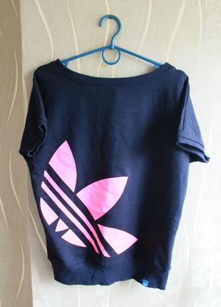 Лучезарная коттоновая модная женская футболка на нижнем патенте adidas