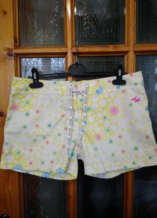 Шорти.