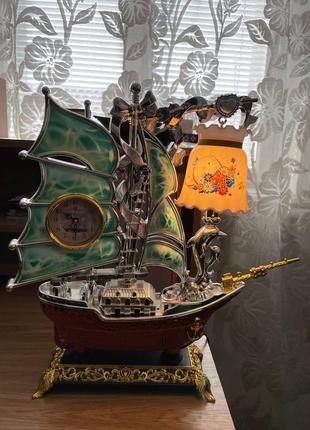 Настольные лампы-часы