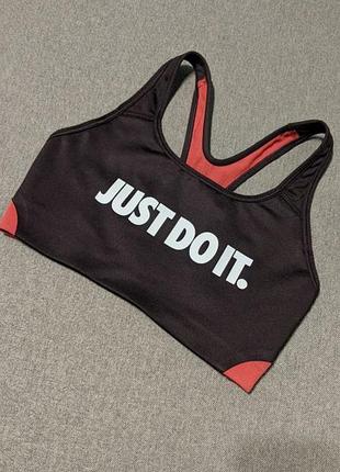 Nike спортивний оригінальний жіночий топ