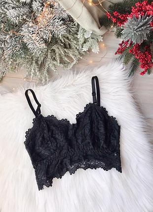 Чорний кружевний топ бралет