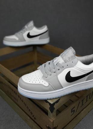 Кроссовки жензкие nike air jordan 1 low белое серое / кроссовки женские найм аир джордан низкие кроссы4 фото