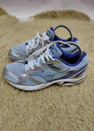 Кроссовки mizuno 34р