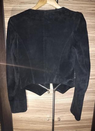 Замшевая черная куртка5 фото
