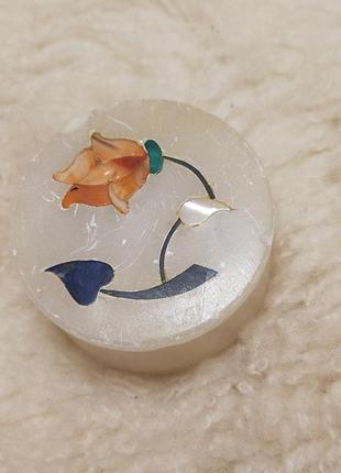 Вишукана невеличка шкатулка з натурального  каменю1 фото