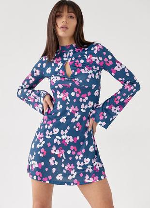 Демисезонное платье расширенного силуэта с цветочным принтом, р. s, m, l.3 фото