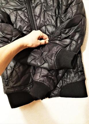 Адидас adidas куртка бомбер пуховик демисезонный чёрный стёганый наполнитель пух+перо женская5 фото
