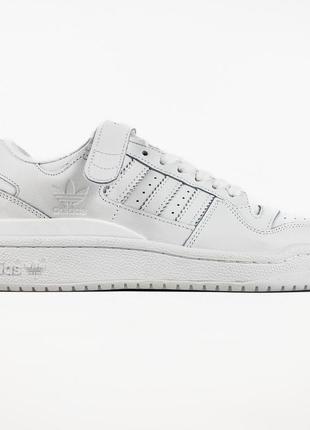 Adidas forum white