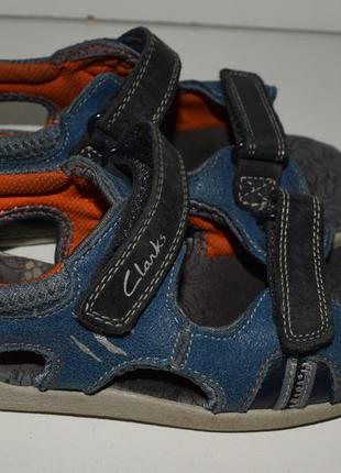 Босоніжки 30р clarks