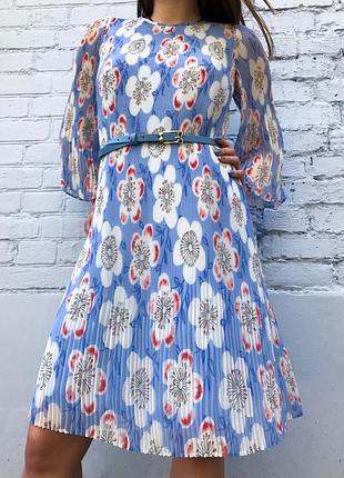 Платье гофре нарядное  с цветами (голубое)