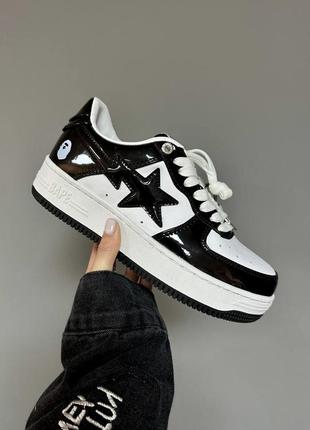 Стильные женские кроссовки a bathing ape bape sta patent black white чёрные с белым лаковые