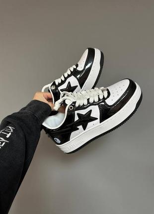 Стильные женские кроссовки a bathing ape bape sta patent black white чёрные с белым лаковые4 фото