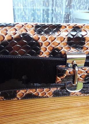 Супер красивий, оригінальний, неповторний, жіночний клатч. de esse