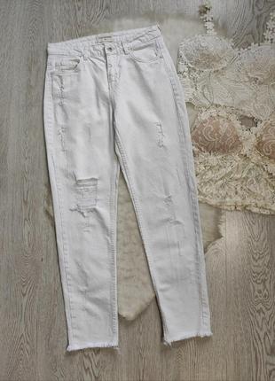 Белые плотные джинсы прямые скинни бойфренды с дырками высокая талия посадка reserved1 фото