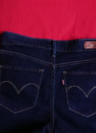 Брендовые фирменные женские стрейчевые демисезонные летние джинсы levi's,оригинал,размер 28/32,made in poland.3 фото