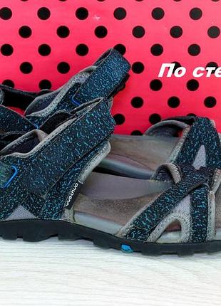 Шлепанцы quechua