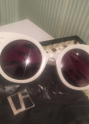 Солнцезащитные очки linda farrow3 фото