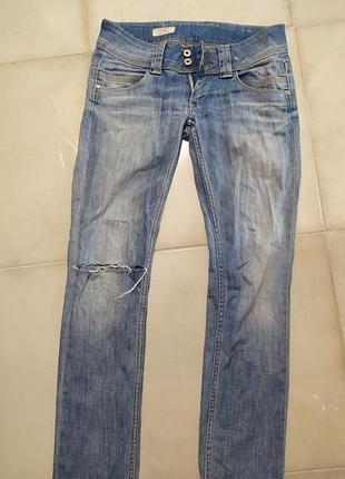 Джинсы рваные прямые бренд pepe jeans