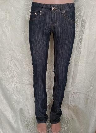 Гарні нові джинси цікавої моделі плотный джинс7 фото