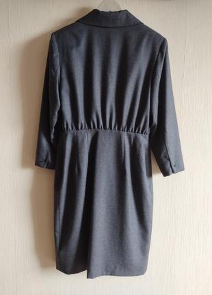 Шикарное двубортное шерстяное платье серого цвета7 фото