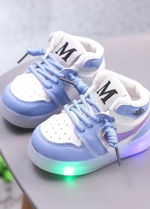 Кросівки для діток в описі дві ціни