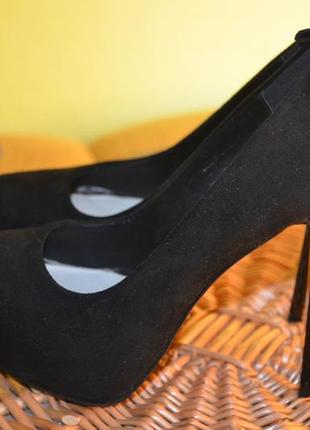 Шикарные замшевые черные туфли сзади с бантиками чорні замшеві туфлі з бантиками4 фото