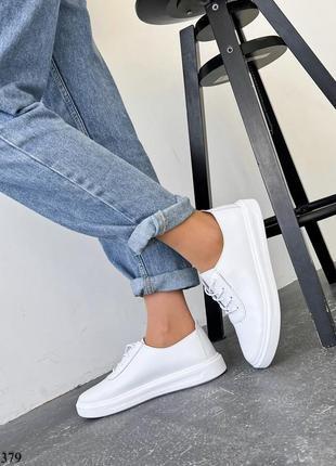Кросівки, базові білі шкіряні мокасини5 фото
