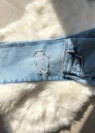 Na-kd джинси рвані на колінах та необробленим краєм9 фото