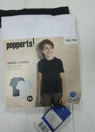 Комплект футболочок на хлопчика 158-164 см німеччина