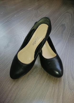 Новые кожаные туфельки от украинского производителя5 фото
