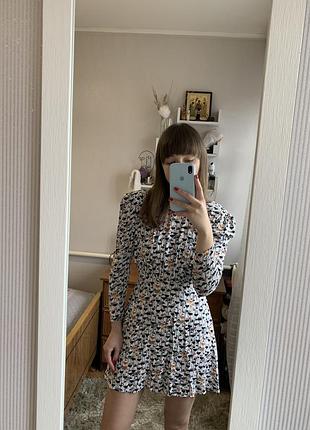 Класна стильна сукня