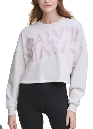 Calvin klein кроп свитшот широкий mirror-logo cropped sweatshirt1 фото