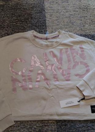 Calvin klein кроп свитшот широкий mirror-logo cropped sweatshirt5 фото